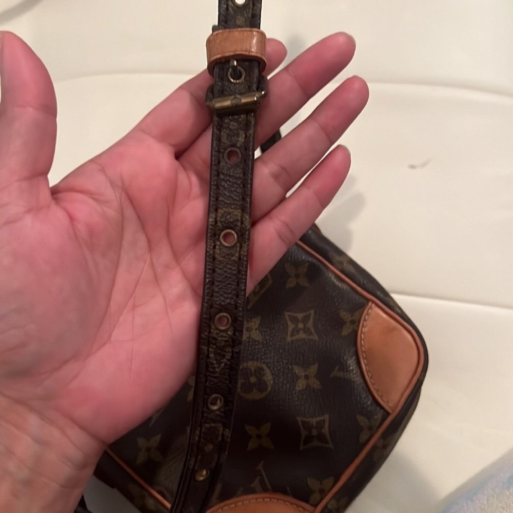 Authentic Louis Vuitton amazon - Picture 6 of 12